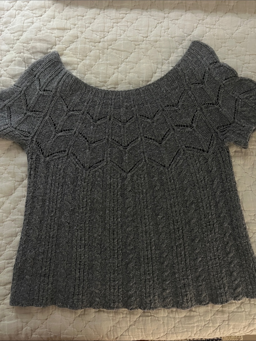 Tommy Bahama Gray Short Sleeve Cable Knit Sweater Size M